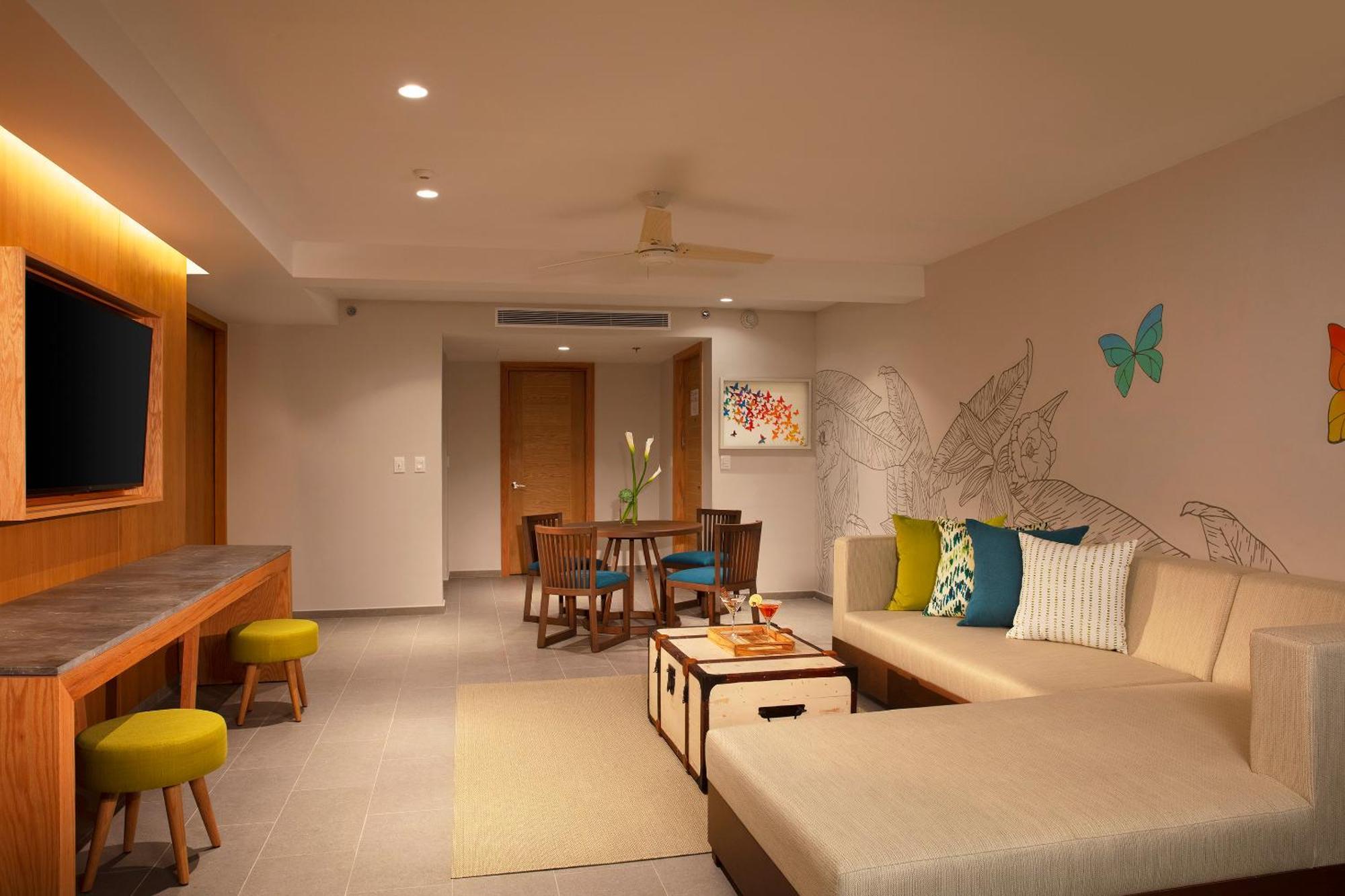 Preferred Club Master Suite Ocean Front